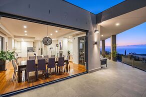 Bella Vista Heated Pool Spa With Stunning View