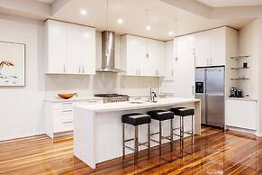 Bella Vista Heated Pool Spa With Stunning View