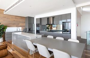 Point Haven Pool Basketball Court Bay Views