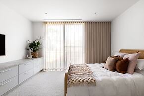 Maude Luxe Resort Style Amenities