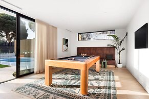 Maude Luxe Resort Style Amenities