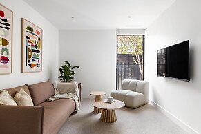 Maude Luxe Resort Style Amenities