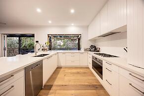 Galene Getaway Walk to Beach Pool Fire