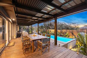 Galene Getaway Walk to Beach Pool Fire