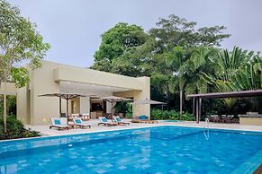 w Amazing 4BR Villa at Mesa de Yeguas