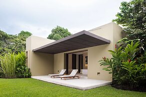 w Amazing 4BR Villa at Mesa de Yeguas