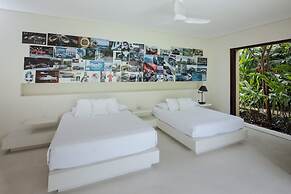 w Amazing 4BR Villa at Mesa de Yeguas