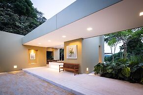 w Amazing 4BR Villa at Mesa de Yeguas