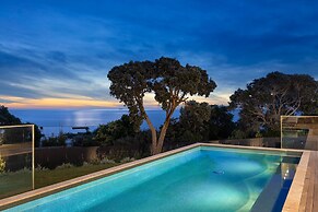 Blanc de Noir Luxe Grandeur Heated Pool and Spa