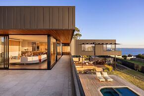 Blanc de Noir Luxe Grandeur Heated Pool and Spa