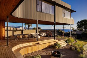 Blanc de Noir Luxe Grandeur Heated Pool and Spa