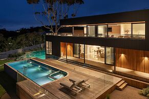 Blanc de Noir Luxe Grandeur Heated Pool and Spa
