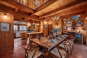 Onyx Retreat Healesville Luxury Lodge x Hot Tub