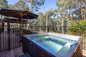 Onyx Retreat Healesville Luxury Lodge x Hot Tub