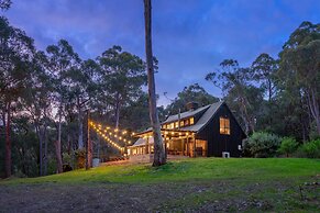 Onyx Retreat Healesville Luxury Lodge x Hot Tub