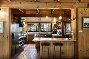 Onyx Retreat Healesville Luxury Lodge x Hot Tub