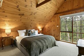 Onyx Retreat Healesville Luxury Lodge x Hot Tub