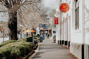 Onyx Retreat Healesville Luxury Lodge x Hot Tub