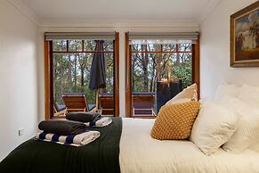 Onyx Retreat Healesville Luxury Lodge x Hot Tub