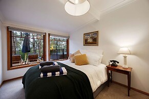 Onyx Retreat Healesville Luxury Lodge x Hot Tub