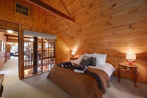 Onyx Retreat Healesville Luxury Lodge x Hot Tub