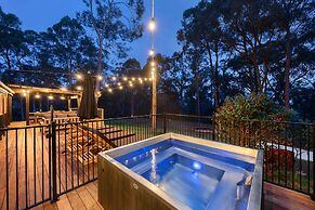 Onyx Retreat Healesville Luxury Lodge x Hot Tub