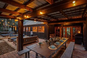 Onyx Retreat Healesville Luxury Lodge x Hot Tub