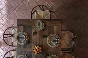 Onyx Retreat Healesville Luxury Lodge x Hot Tub