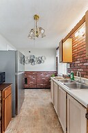 Snug Escape Close To Niagara Falls 2 Bedroom Home