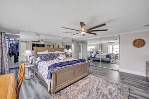 Beautiful Lake View Retreat Drivable To Theme Parks 3 Bedroom Home