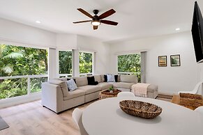 Hale Keoniana 5 Bedroom Home