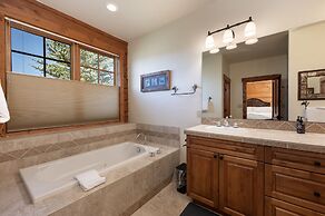 19th Hole 3 Bedroom Cabin