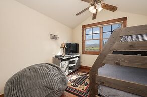 19th Hole 3 Bedroom Cabin