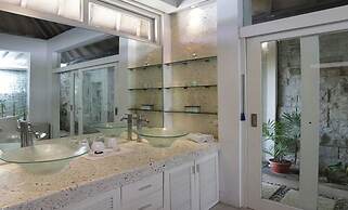 Villa Flora Seminyak