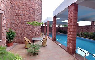 Yashvrinda Hotel and Resort