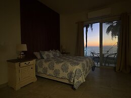 BAJA MIA SUITES AND TOURS