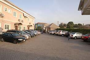 Arlington Hotels and Suites LTD