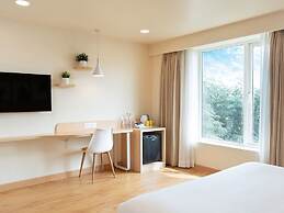 Bloom Hotel SG Highway