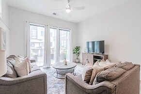 Cozy Apartment with WiFi 206