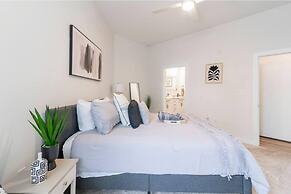 Cozy Apartment with WiFi 206