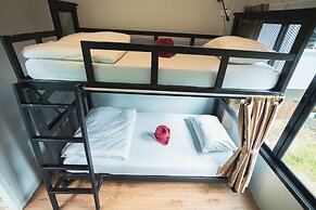 Boom Hostel Khao Sok