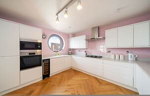 Twin Bridges - Quayside Penthouse