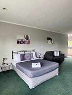 O'Reilly's Motel