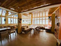 The Alpine Jungle Stay