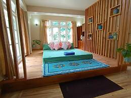 The Alpine Jungle Stay