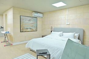 Modern Apartments w Central Location - Ather