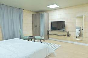 Modern Apartments w Central Location - Ather