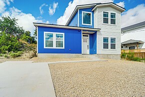 7 Mi to Dtwn Dripping Springs: Home w/ Views!