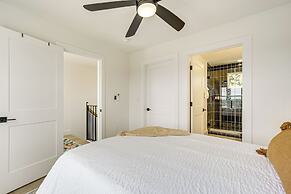 7 Mi to Dtwn Dripping Springs: Home w/ Views!