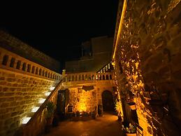 BEYT NAHRAYN KONAĞI